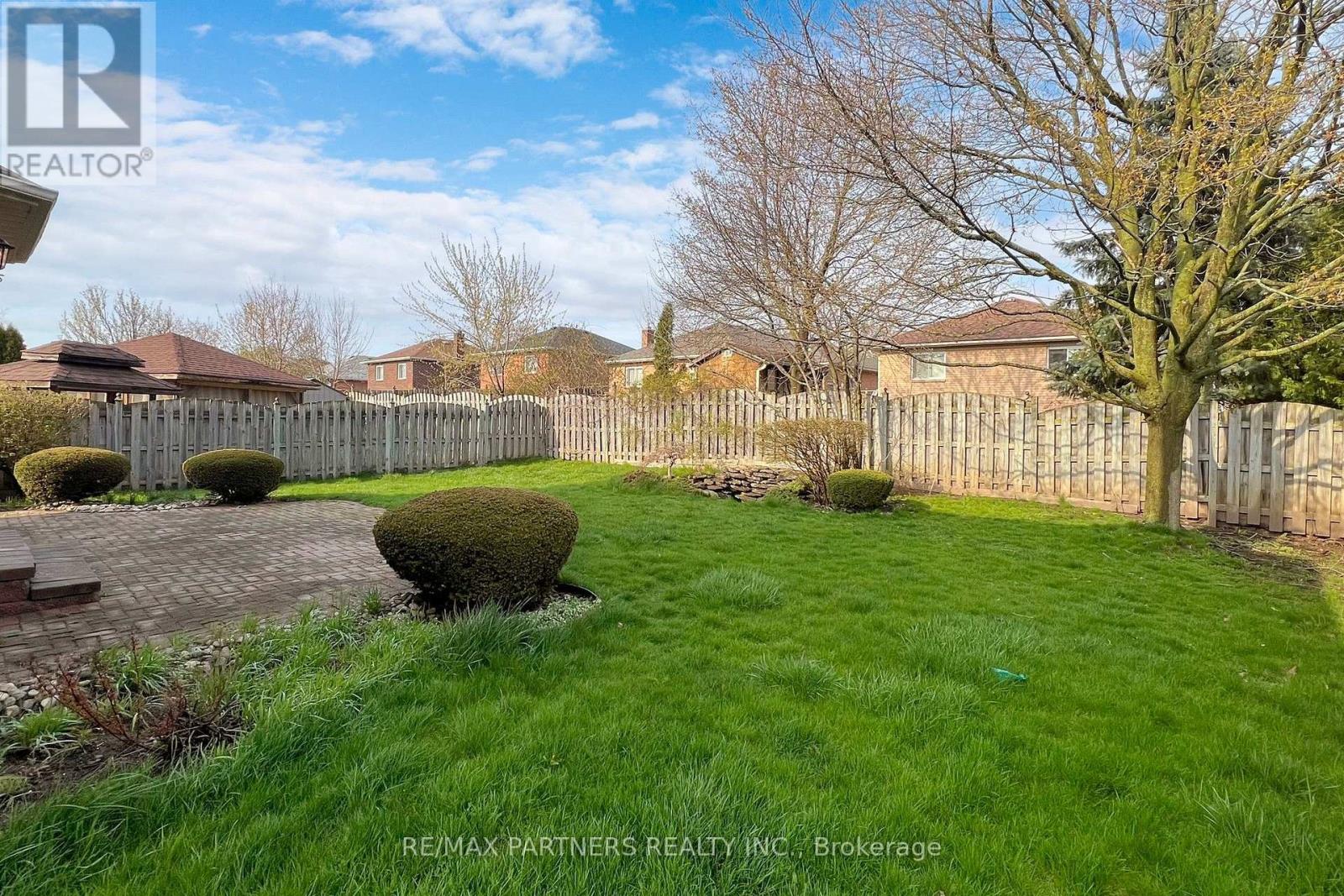 15 Ribblesdale Drive, Whitby, Ontario  L1N 6Z3 - Photo 38 - E13722914