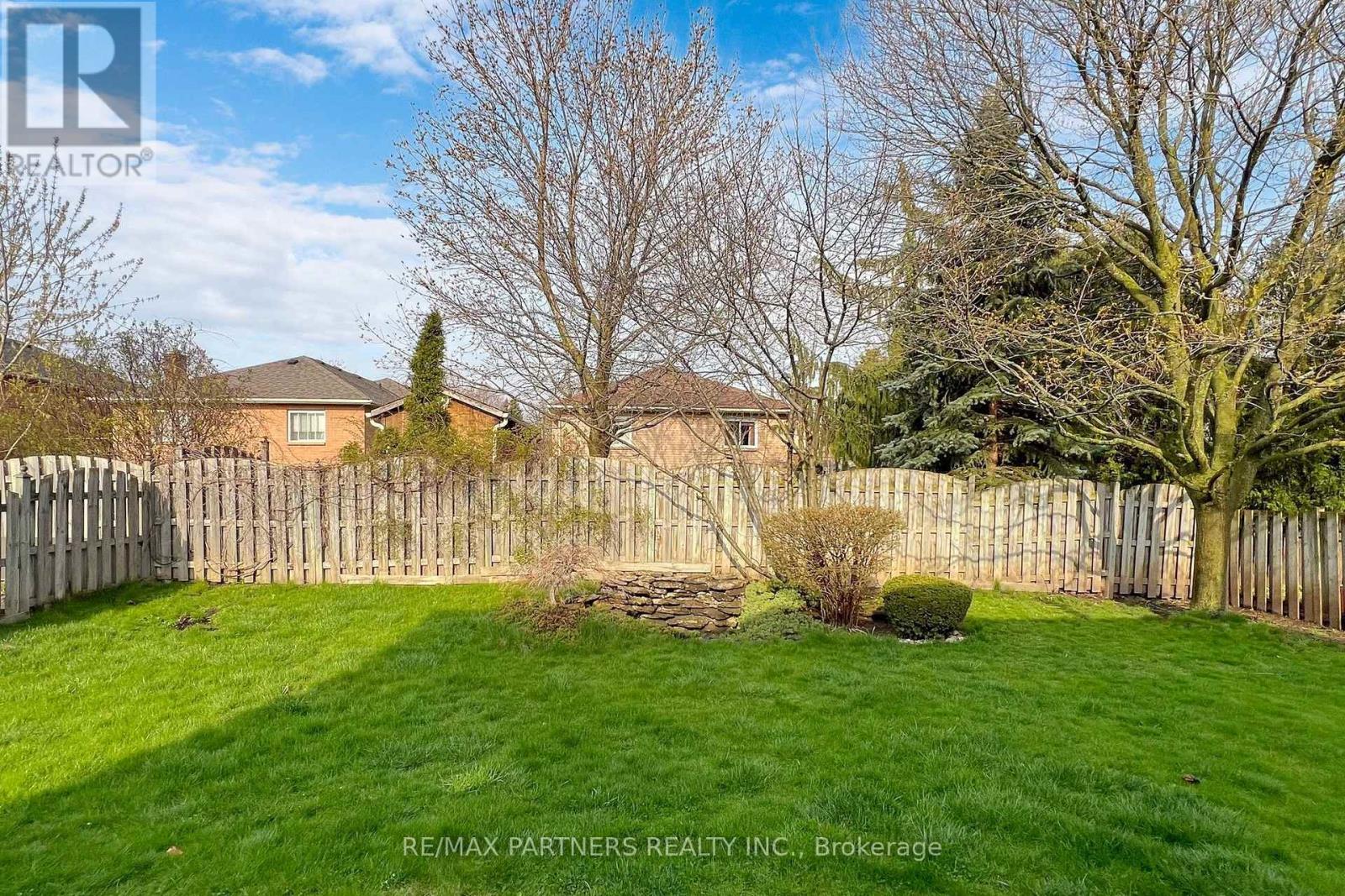 15 Ribblesdale Drive, Whitby, Ontario  L1N 6Z3 - Photo 39 - E13722914