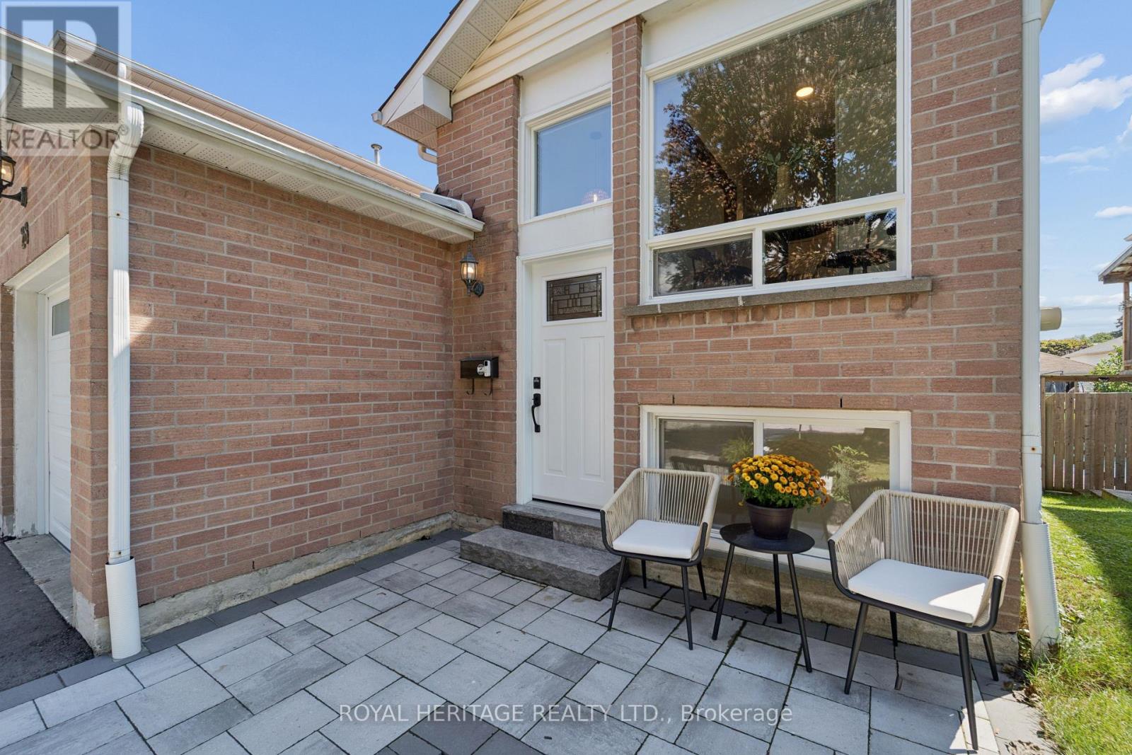 28 Glanville Crescent, Clarington, Ontario  L1C 4L6 - Photo 3 - E13722928