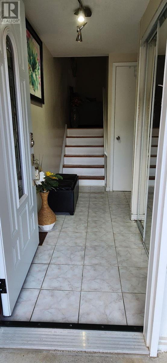 8 - 21 Rockwood Drive, Toronto, Ontario  M1M 3M9 - Photo 10 - E13722972