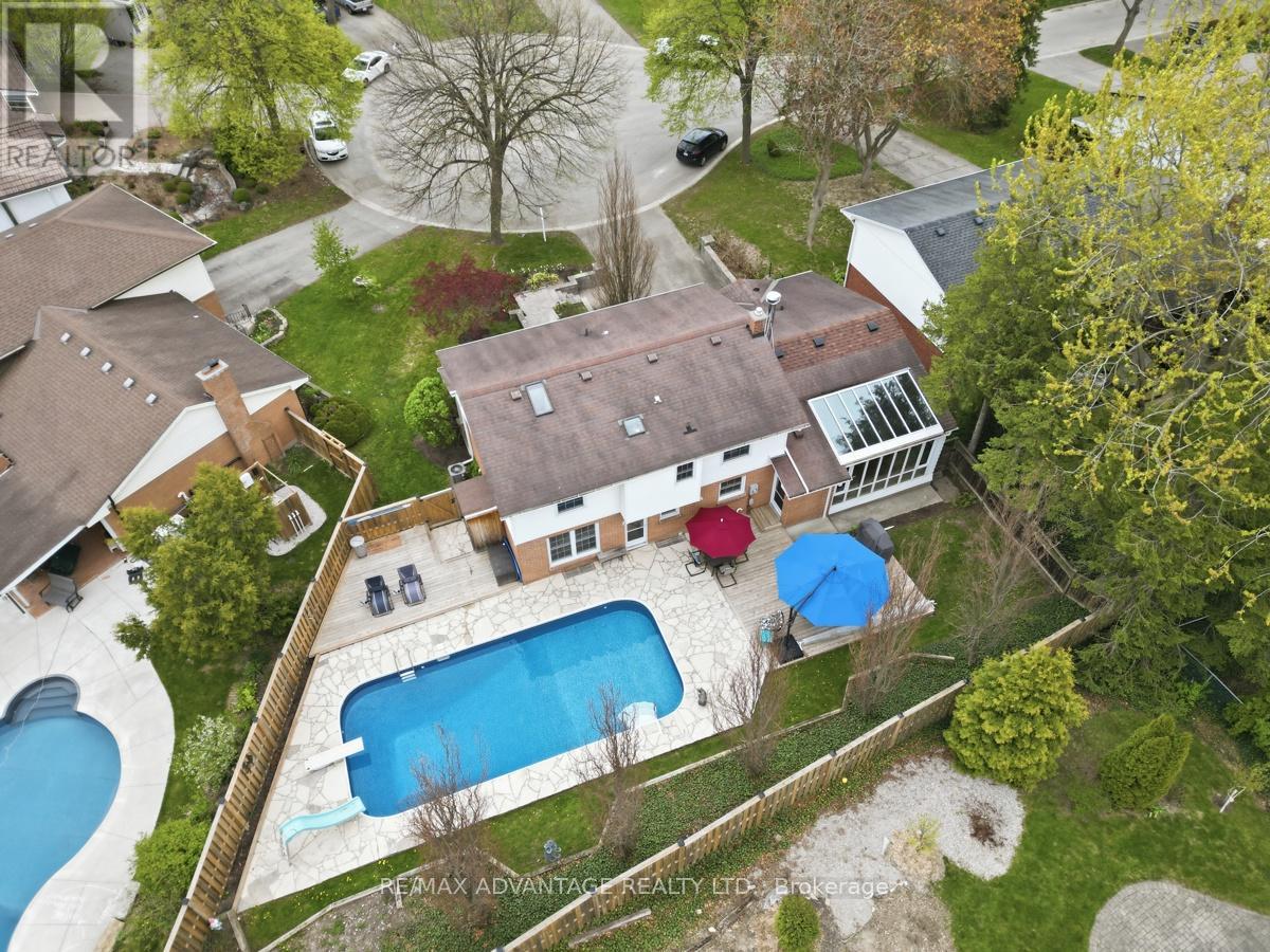 35 Cowan Place, London South, Ontario  N6C 2X4 - Photo 1 - X13722872