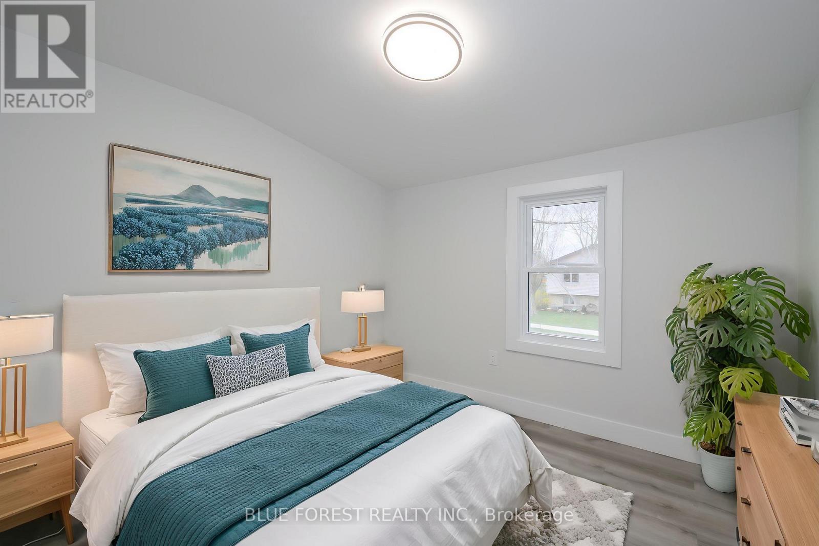186 Victoria Street, Southwest Middlesex, Ontario  N0L 1M0 - Photo 14 - X13722902