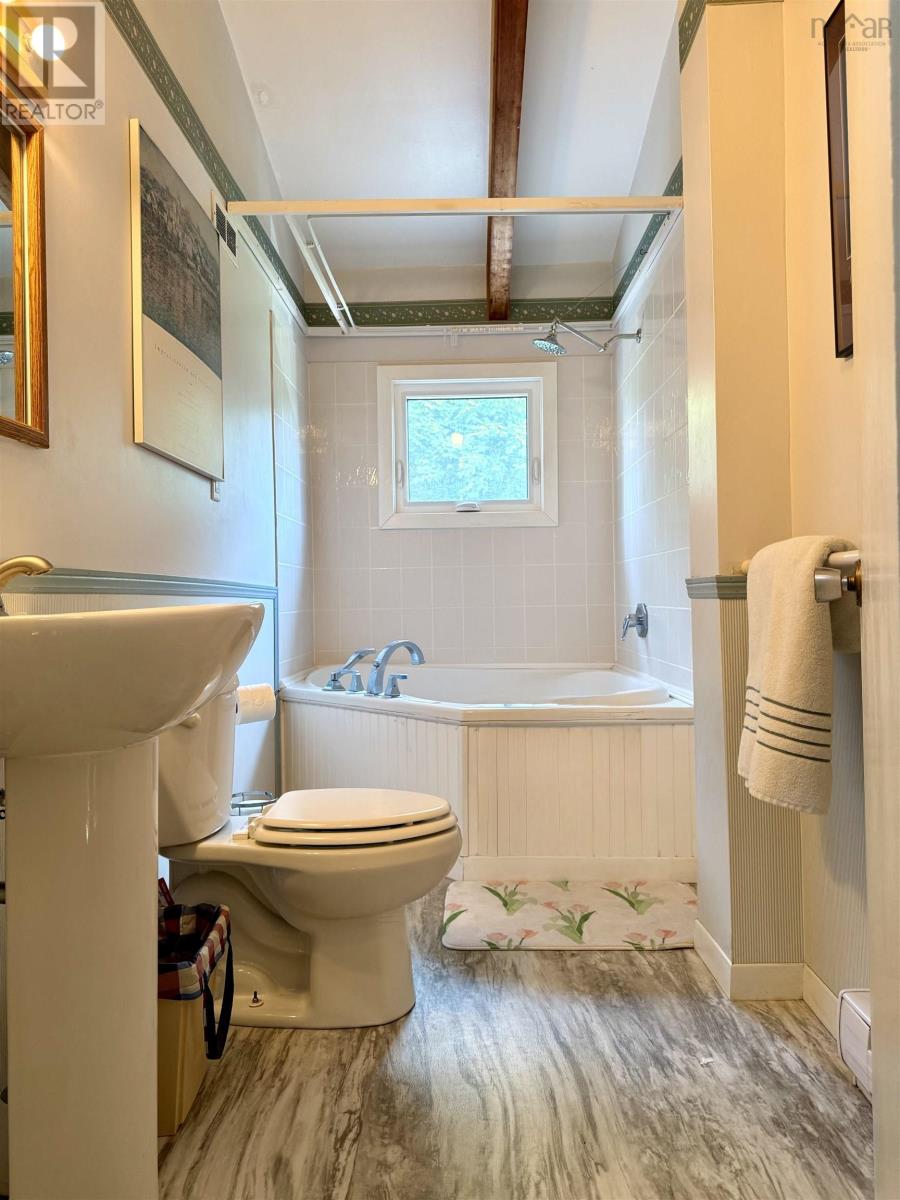 5 Lamy Street, Amherst, Nova Scotia  B4H 3T8 - Photo 32 - 202616837