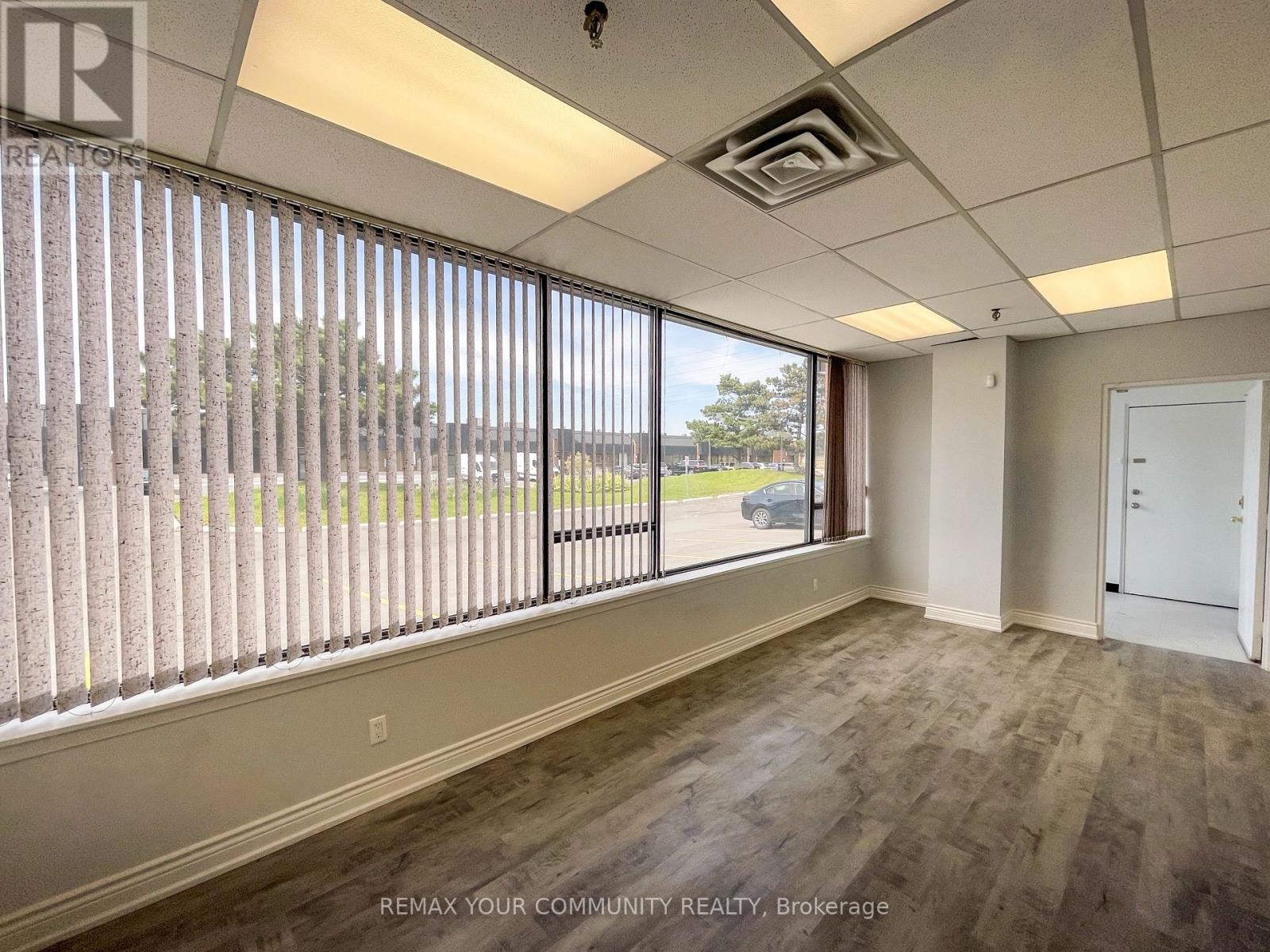 35 - 330 Esna Park Drive, Markham, Ontario  L3R 1H3 - Photo 4 - N13722922