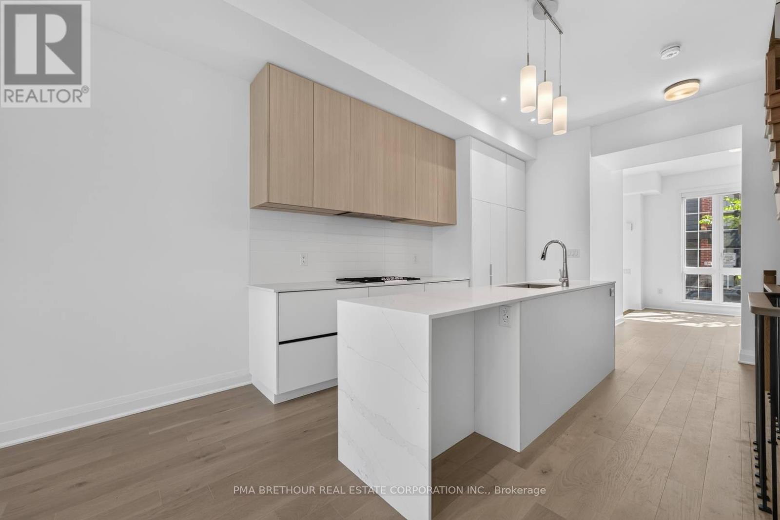 101 Alton Crescent, Vaughan, Ontario  L4J 0M1 - Photo 4 - N13722956
