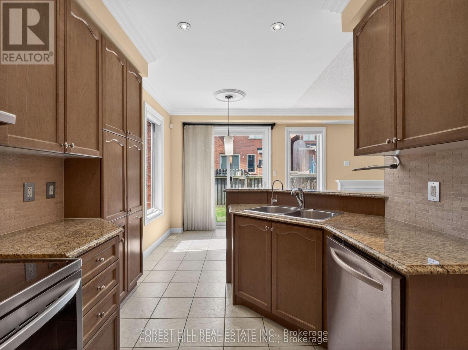 12 Stookes Crescent, Richmond Hill, Ontario  L4E 0J3 - Photo 17 - N13722958