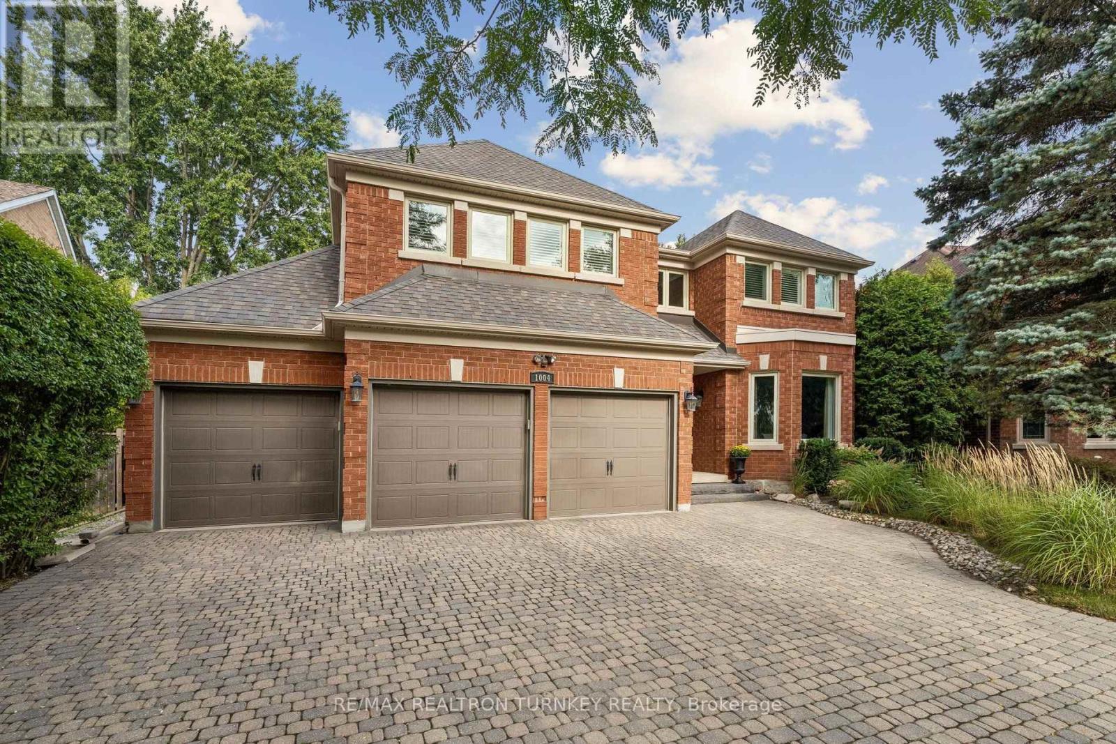 1004 PORTMINSTER COURT, Newmarket, Ontario