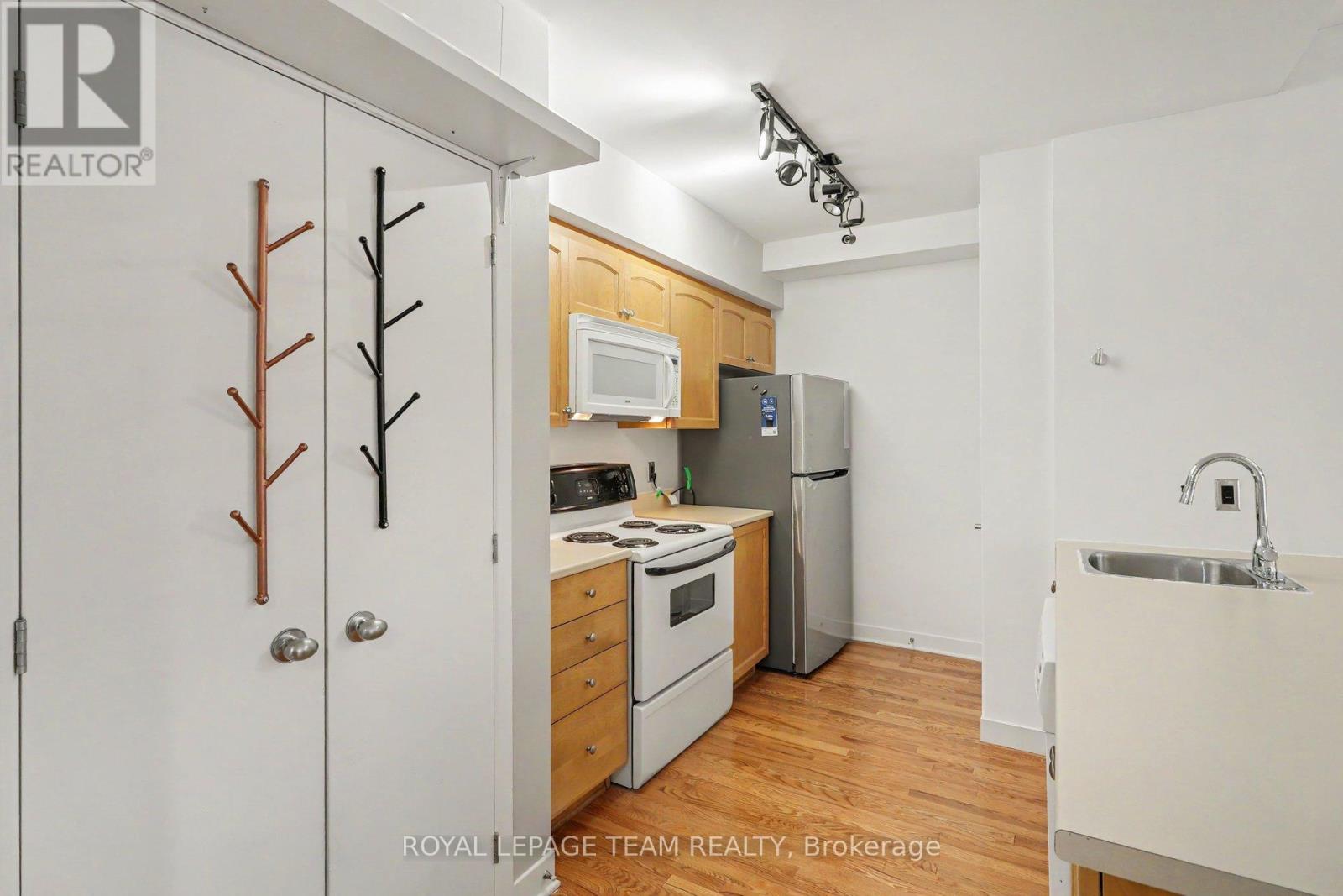 C - 418 Nepean Street, Ottawa, Ontario K1R 5G7 - Photo 5 - X13722848