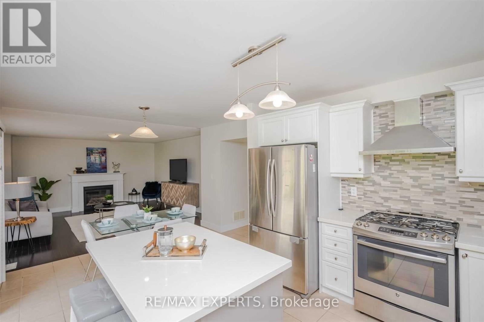 27 MOONEY TRAIL, New Tecumseth, Ontario