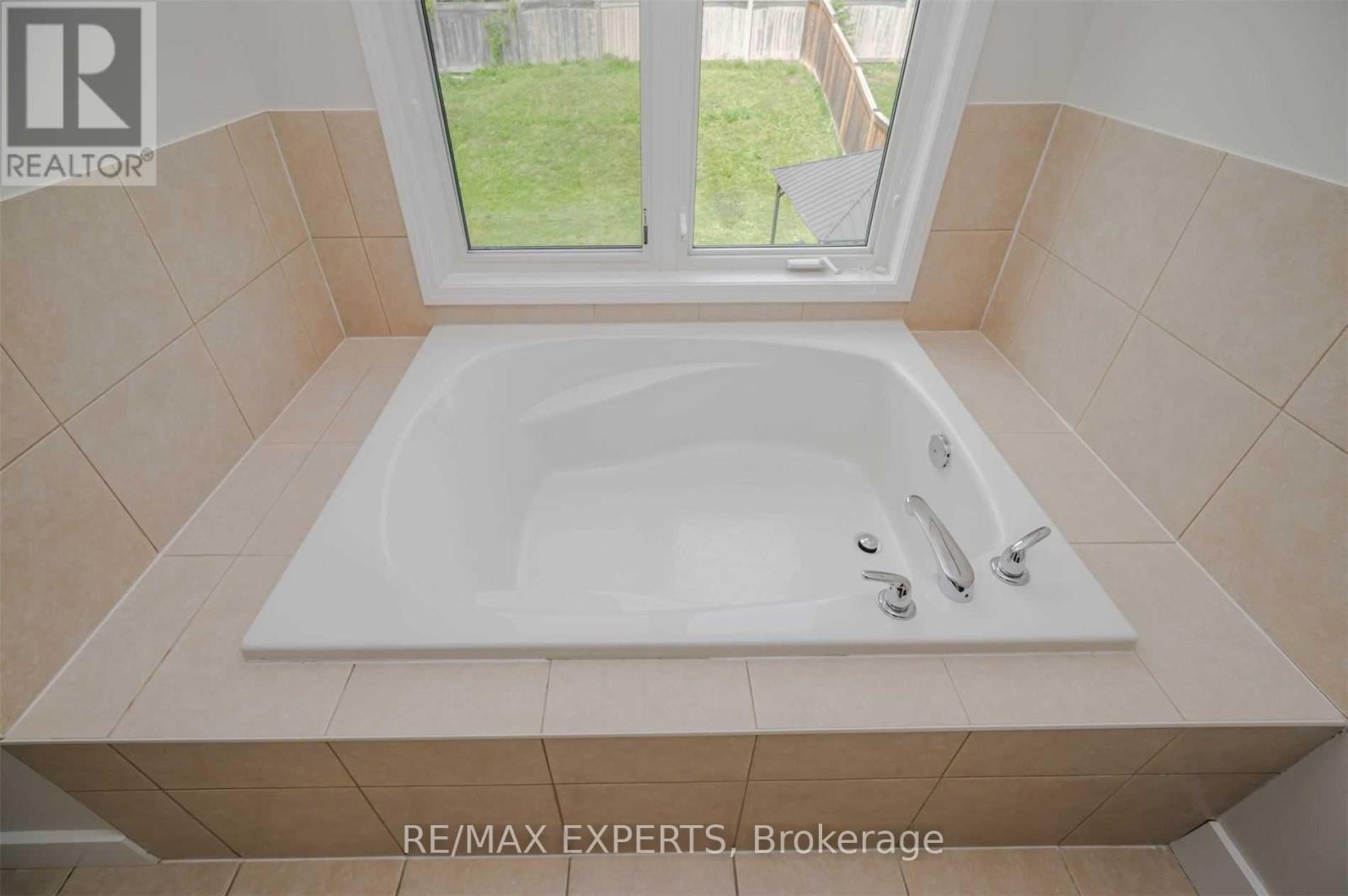 27 Mooney Trail, New Tecumseth, Ontario  L9R 0J4 - Photo 21 - N13723004