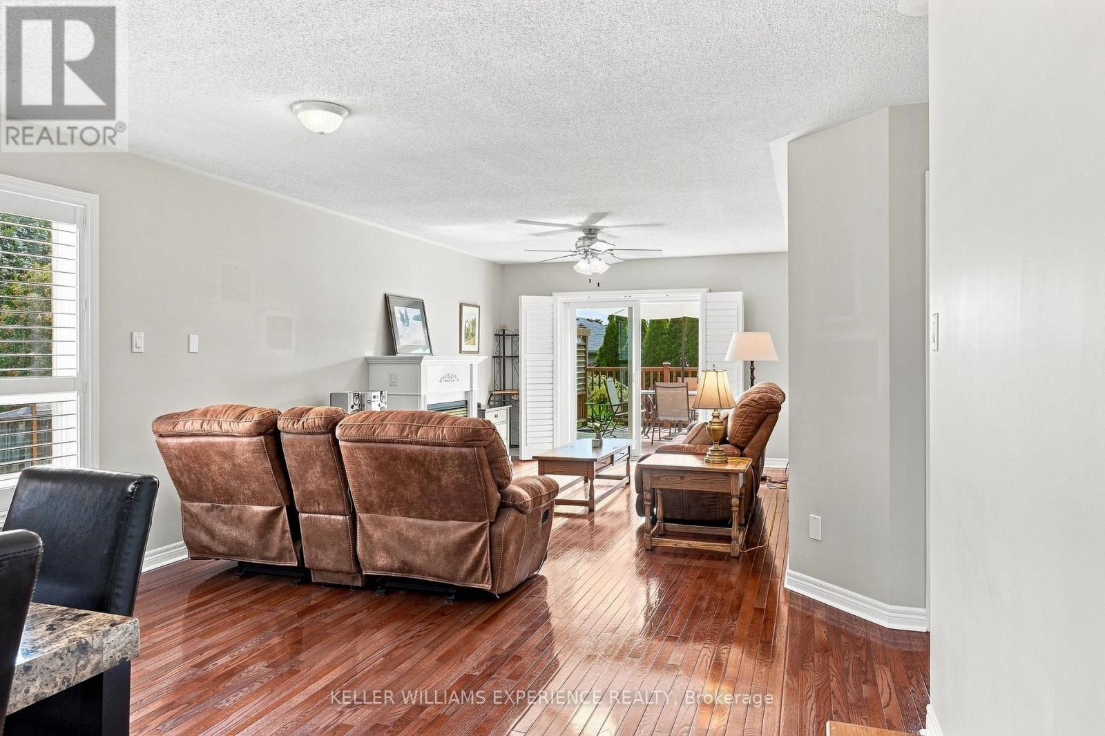7 Stanley Street, Barrie, Ontario  L4M 6V2 - Photo 13 - S13722980