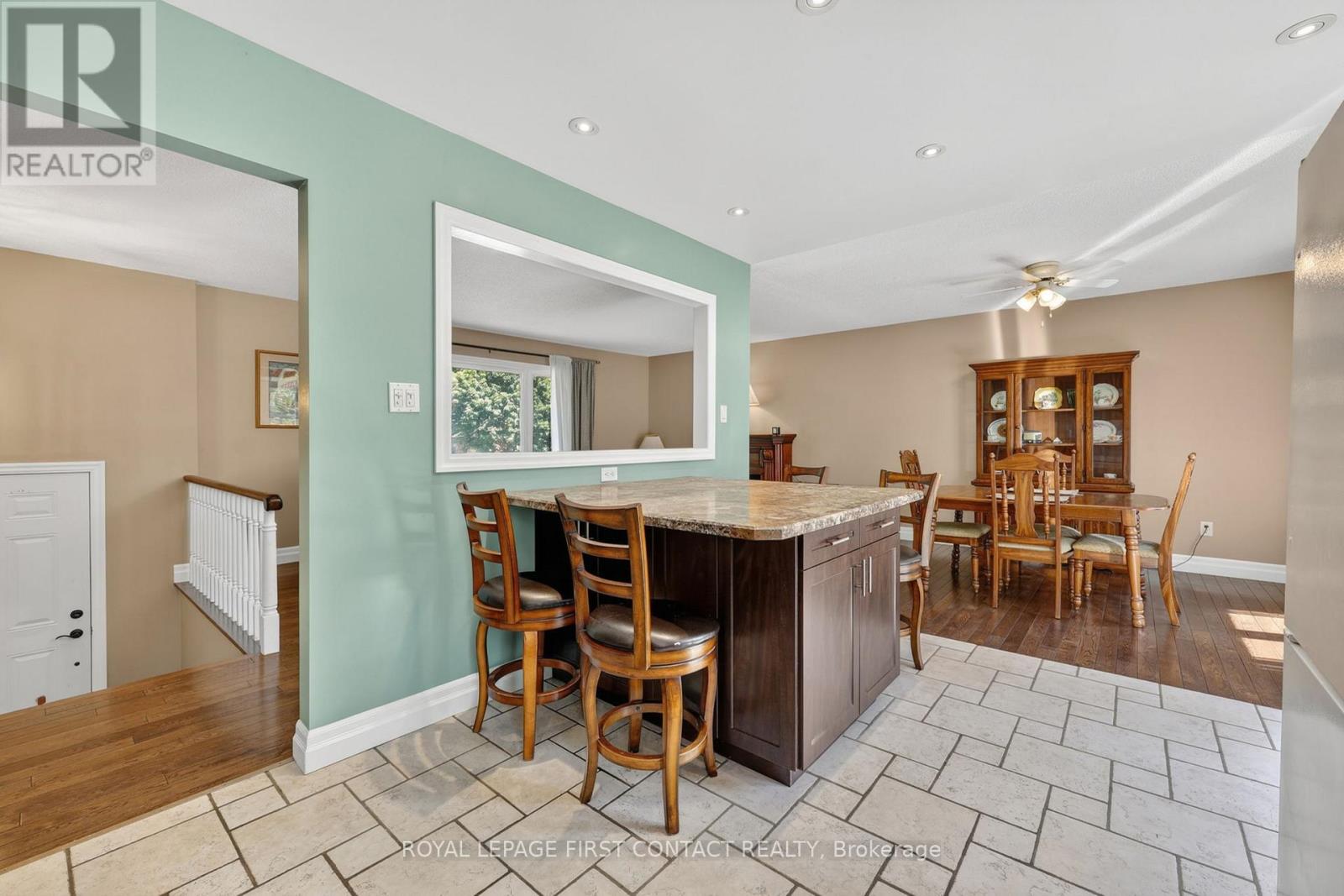 60 Willow Landing Road, Springwater, Ontario  L9X 0P9 - Photo 9 - S13723000