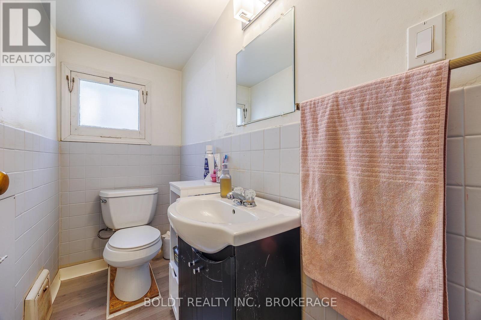 20 Stuart Avenue, St. Catharines, Ontario  L2R 1M7 - Photo 11 - X13722920
