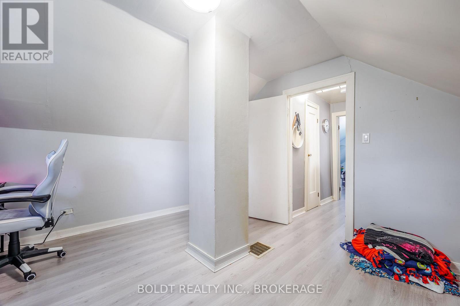 20 Stuart Avenue, St. Catharines, Ontario  L2R 1M7 - Photo 15 - X13722920