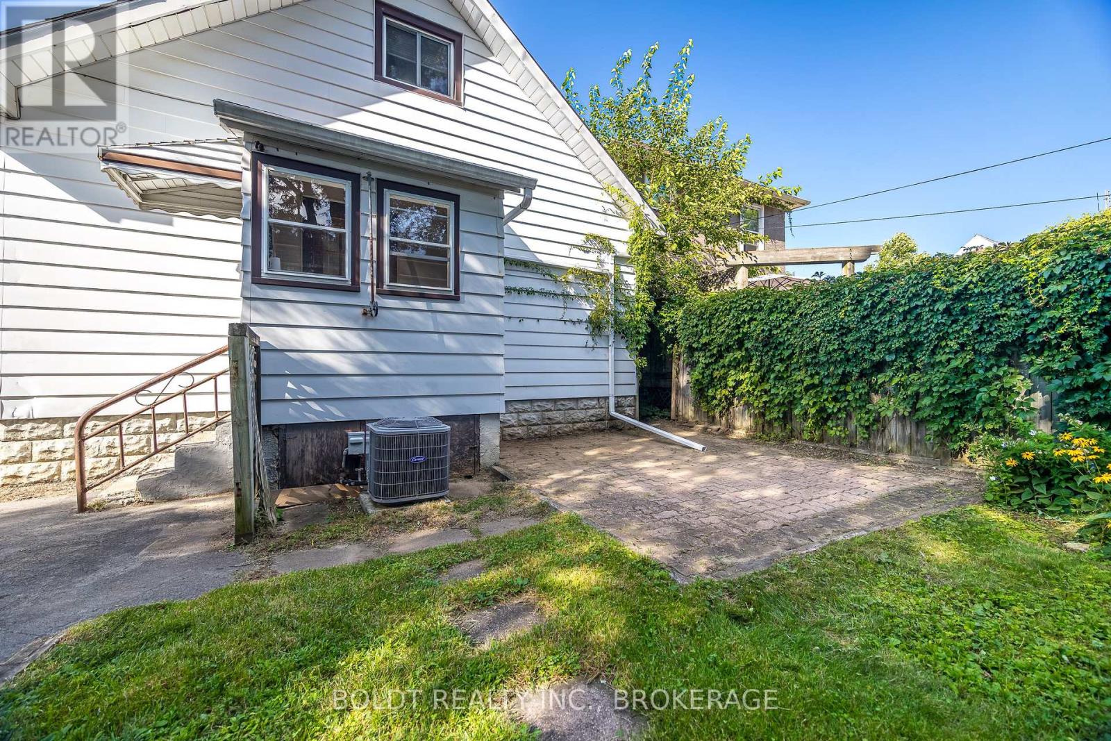 20 Stuart Avenue, St. Catharines, Ontario  L2R 1M7 - Photo 24 - X13722920