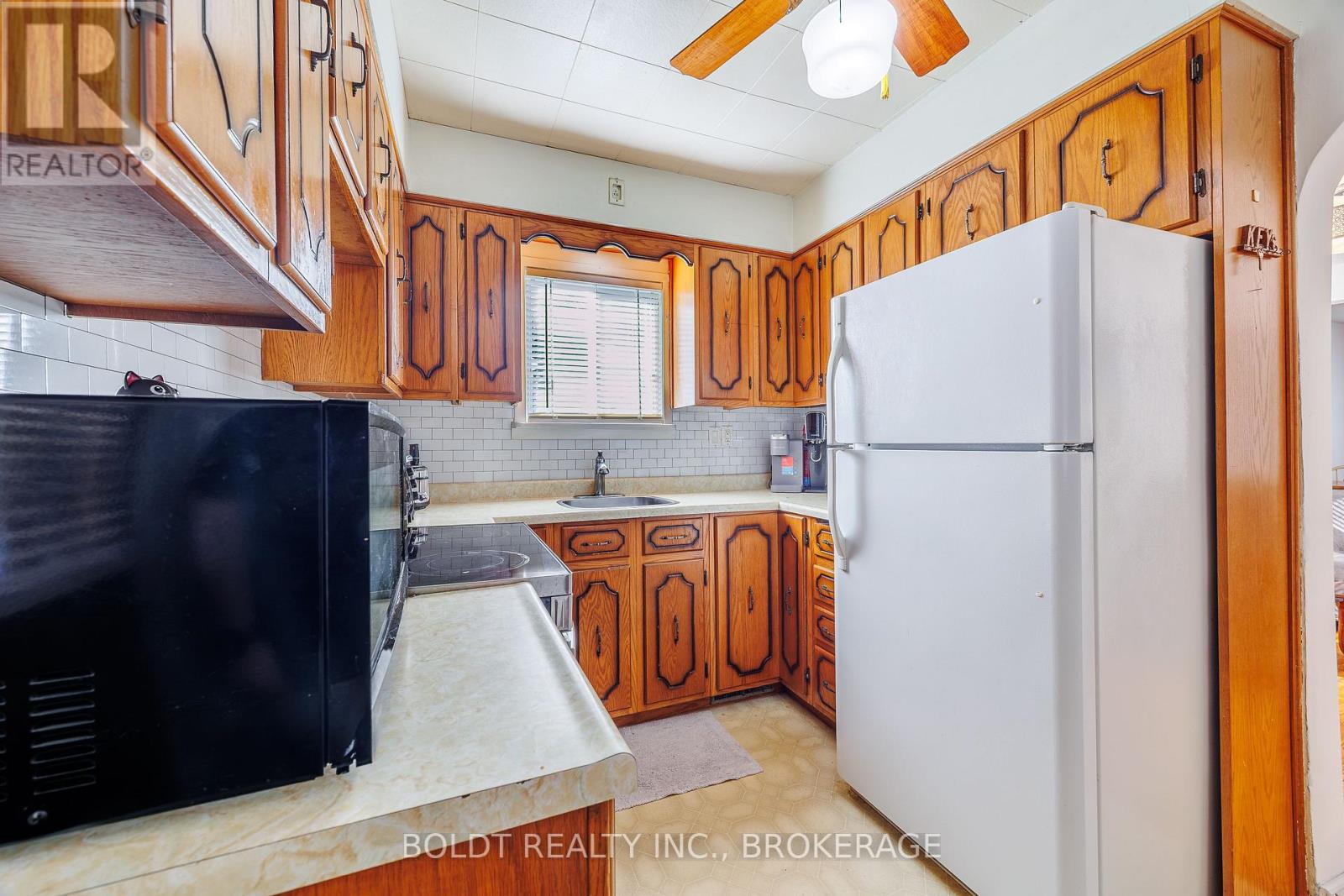 20 Stuart Avenue, St. Catharines, Ontario  L2R 1M7 - Photo 5 - X13722920