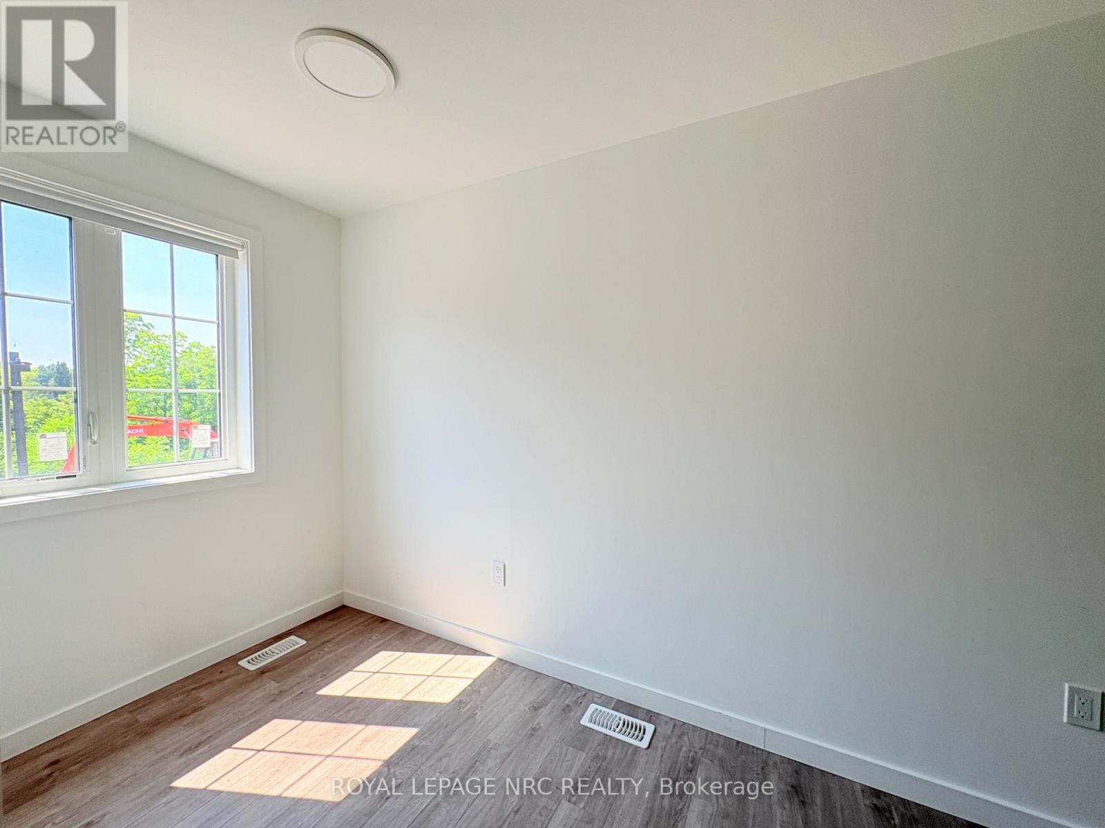 90 Highriver Trail, Welland, Ontario  L3C 0H6 - Photo 2 - X13723010