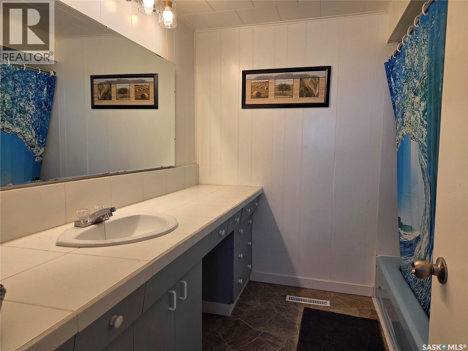 215 Kerry Street, Limerick, Saskatchewan  S0H 2P0 - Photo 12 - SK046909