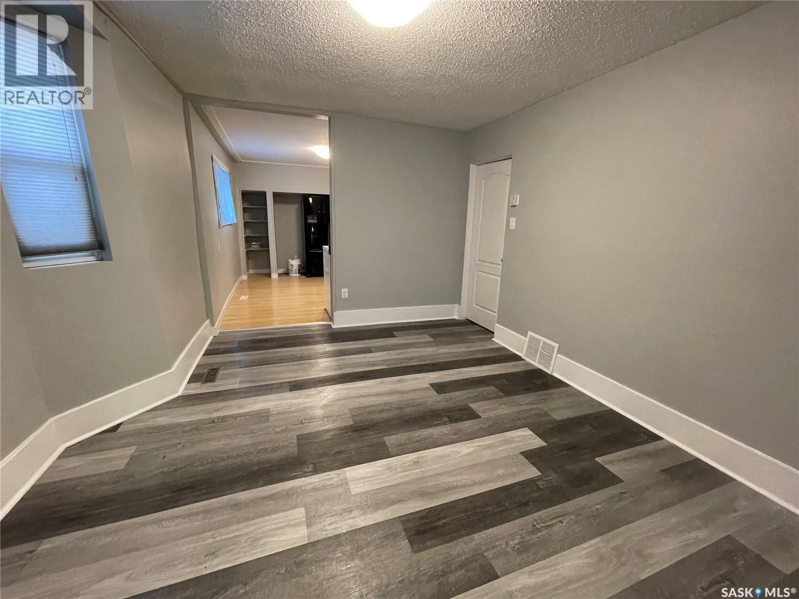 1331 B Avenue N, Saskatoon, Saskatchewan  S7L 1G6 - Photo 15 - SK046868