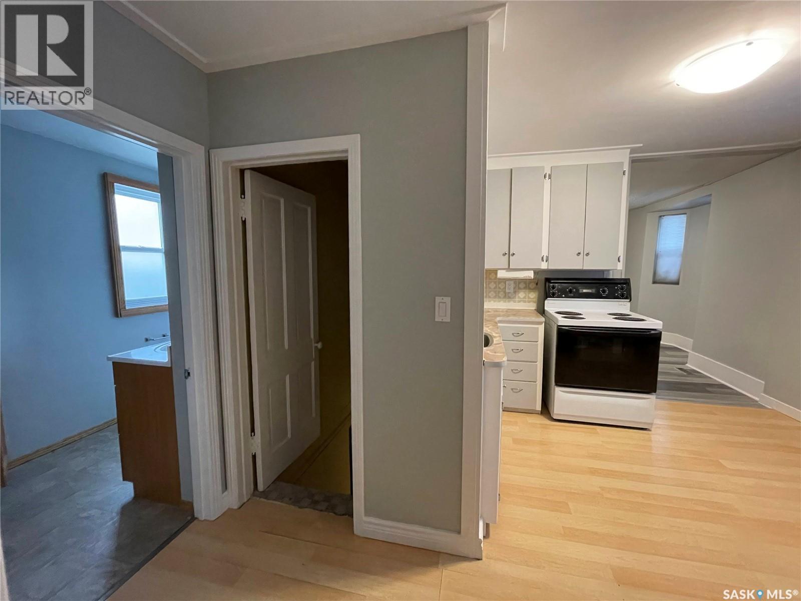 1331 B Avenue N, Saskatoon, Saskatchewan  S7L 1G6 - Photo 22 - SK046868