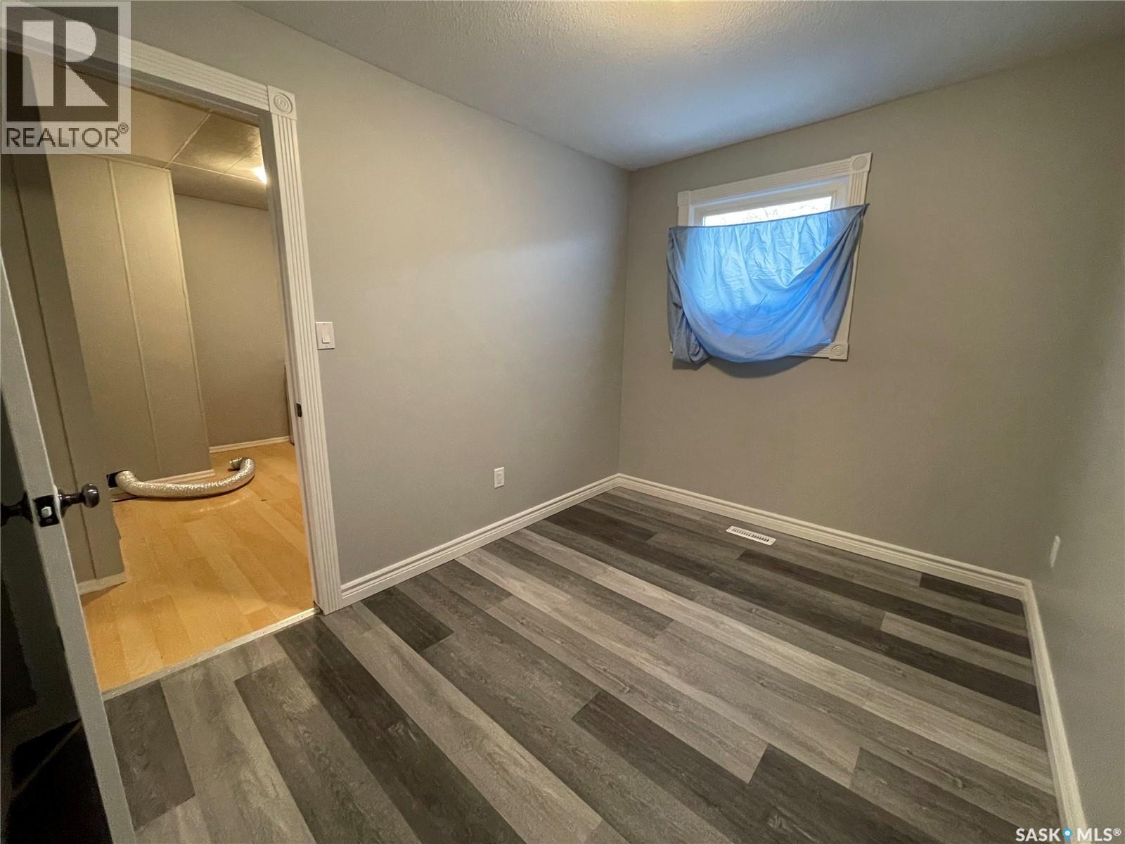 1331 B Avenue N, Saskatoon, Saskatchewan  S7L 1G6 - Photo 27 - SK046868
