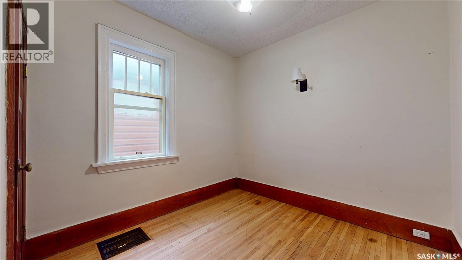 2212 Montreal Street, Regina, Saskatchewan  S4P 1L6 - Photo 17 - SK046810