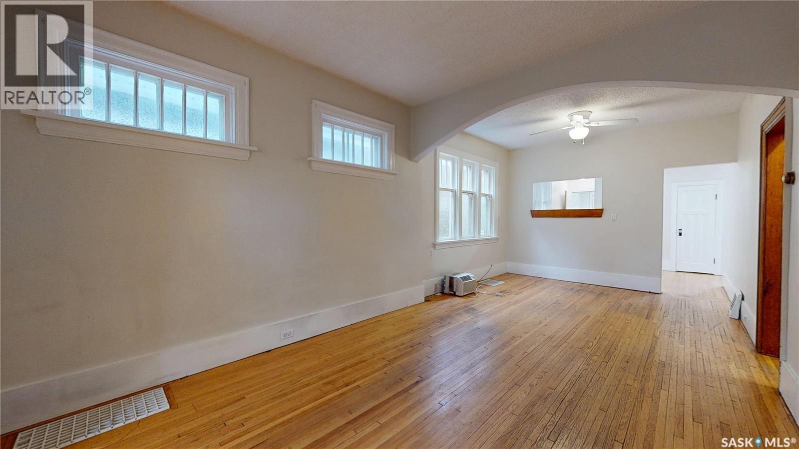 2212 Montreal Street, Regina, Saskatchewan  S4P 1L6 - Photo 2 - SK046810