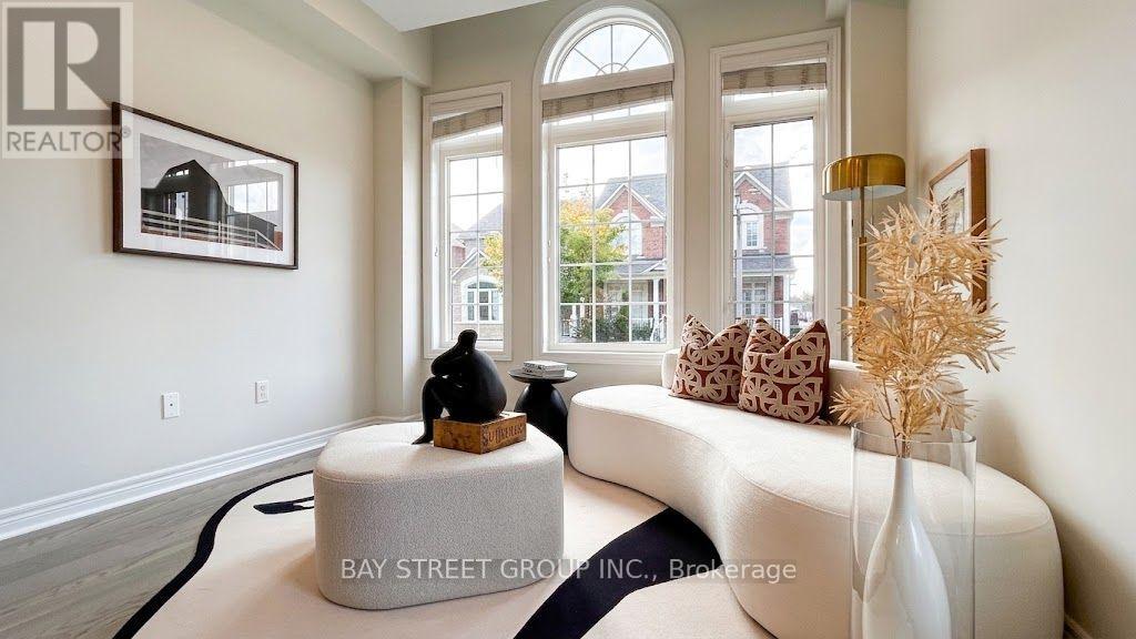 5 Tottenham Court, Markham, Ontario  L6B 1H5 - Photo 5 - N13718226