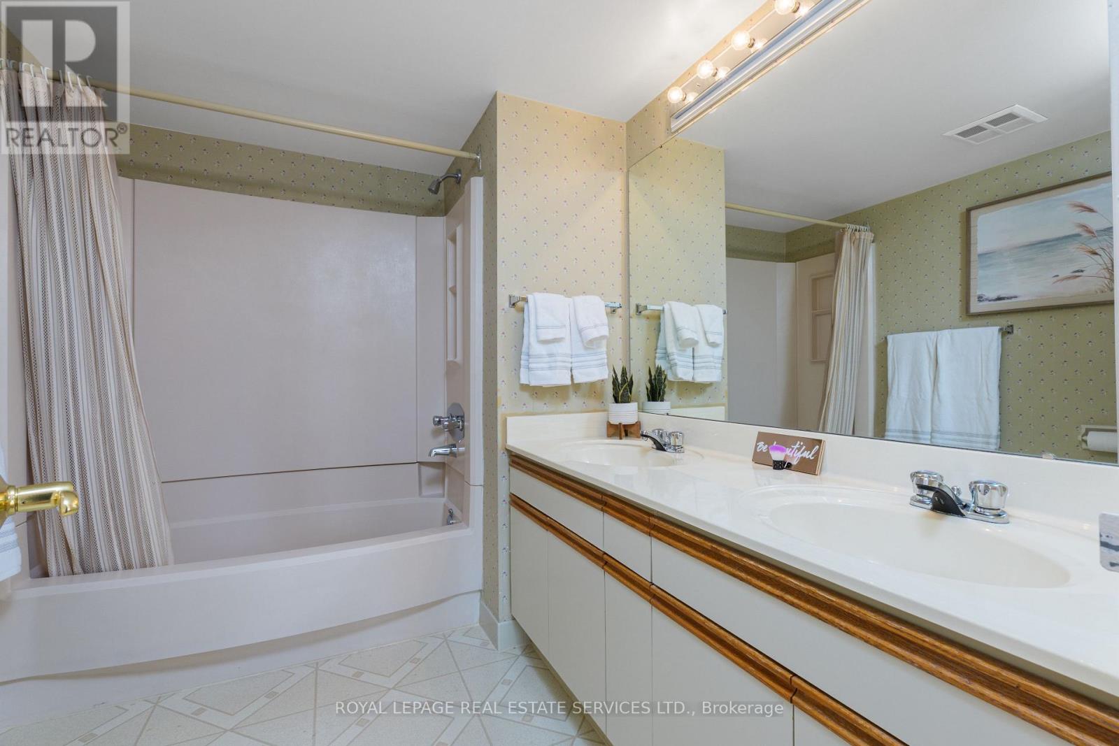 110 - 1240 Marlborough Court, Oakville, Ontario  L6H 3K7 - Photo 28 - W13722832