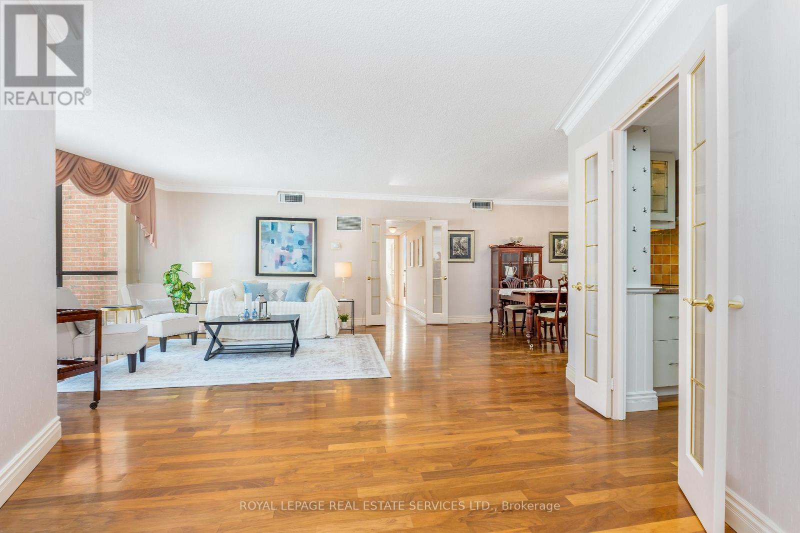 110 - 1240 Marlborough Court, Oakville, Ontario  L6H 3K7 - Photo 7 - W13722832