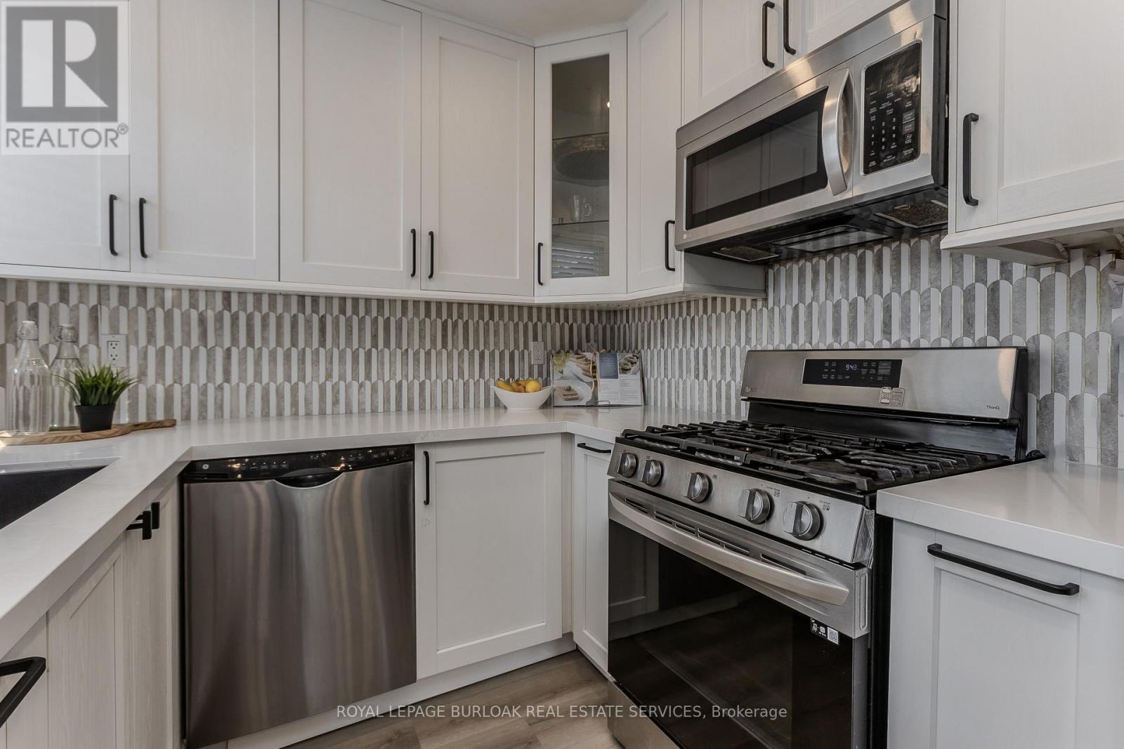 5190 Wood Crescent, Burlington, Ontario  L7L 6N3 - Photo 12 - W13722834