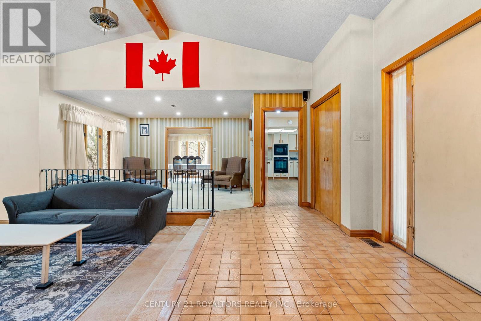 17940 Airport Road, Caledon, Ontario  L7K 2G8 - Photo 9 - W13722852