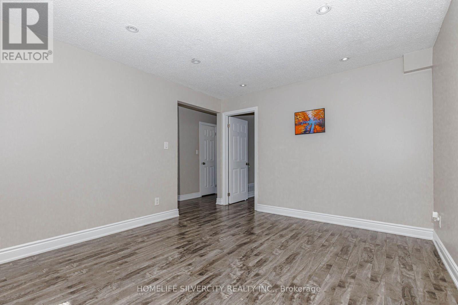 3701 Keenan Crescent, Mississauga, Ontario  L4T 3M1 - Photo 11 - W13722912