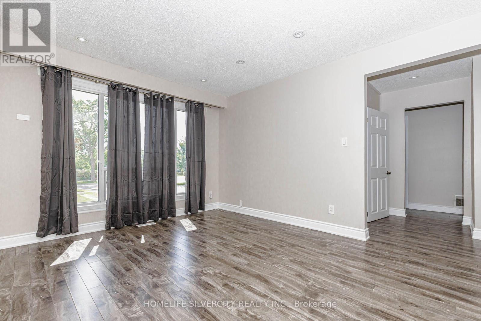 3701 Keenan Crescent, Mississauga, Ontario  L4T 3M1 - Photo 12 - W13722912