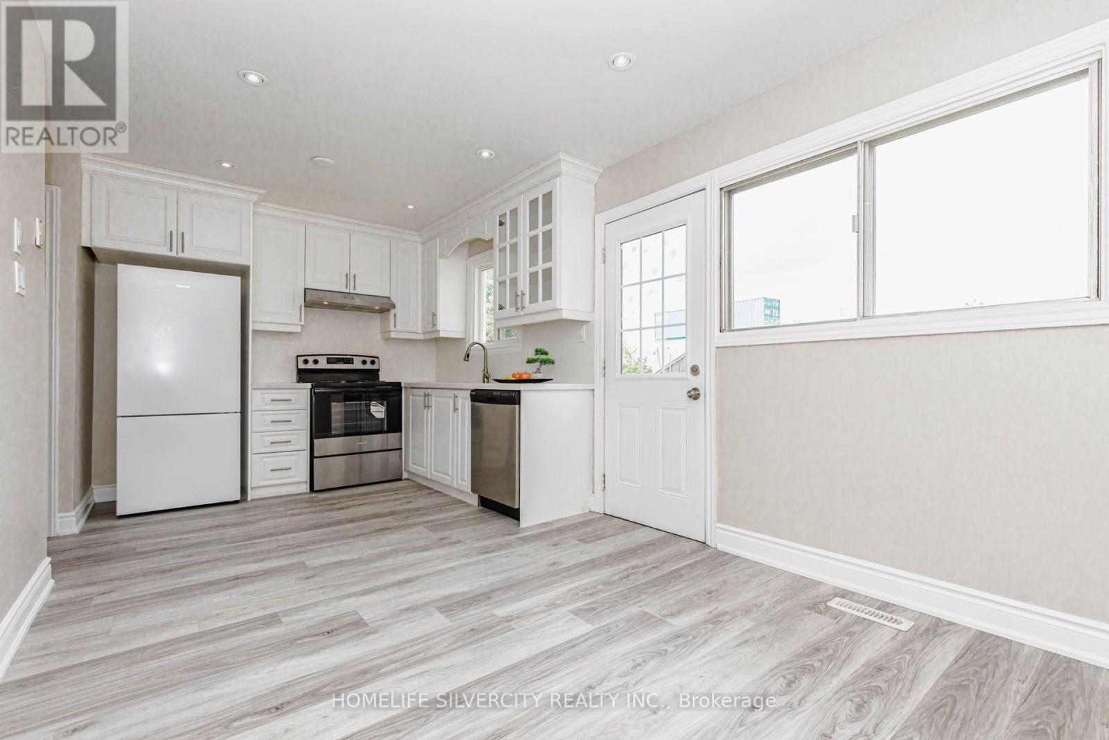 3701 Keenan Crescent, Mississauga, Ontario  L4T 3M1 - Photo 20 - W13722912