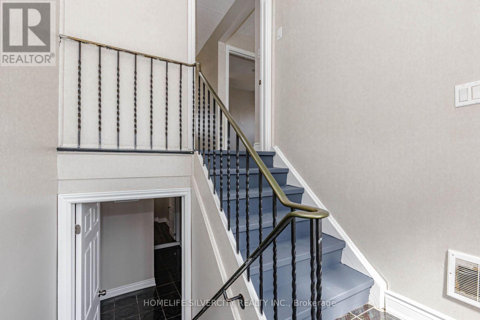 3701 Keenan Crescent, Mississauga, Ontario  L4T 3M1 - Photo 39 - W13722912