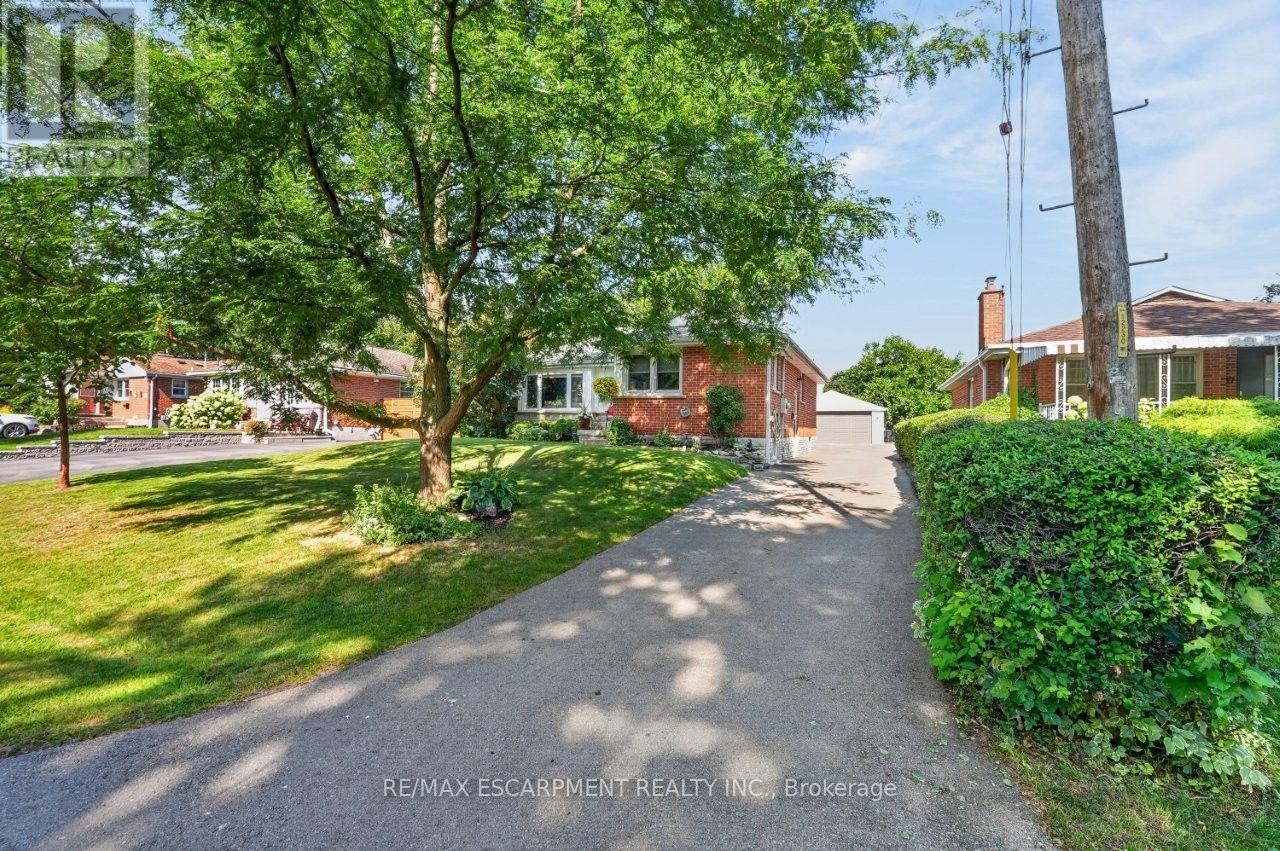 465 Springbank Crescent, Burlington, Ontario  L7T 2W8 - Photo 3 - W13722970