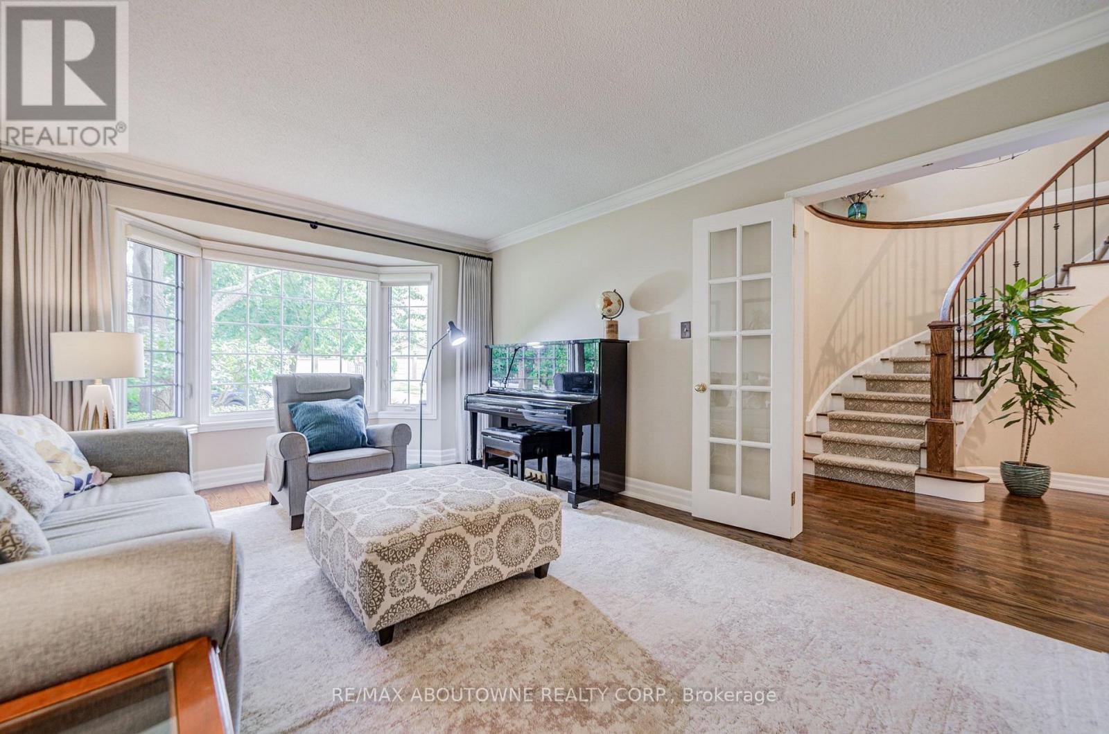 1511 Stoneybrook Trail, Oakville, Ontario  L6M 2R4 - Photo 10 - W13722998