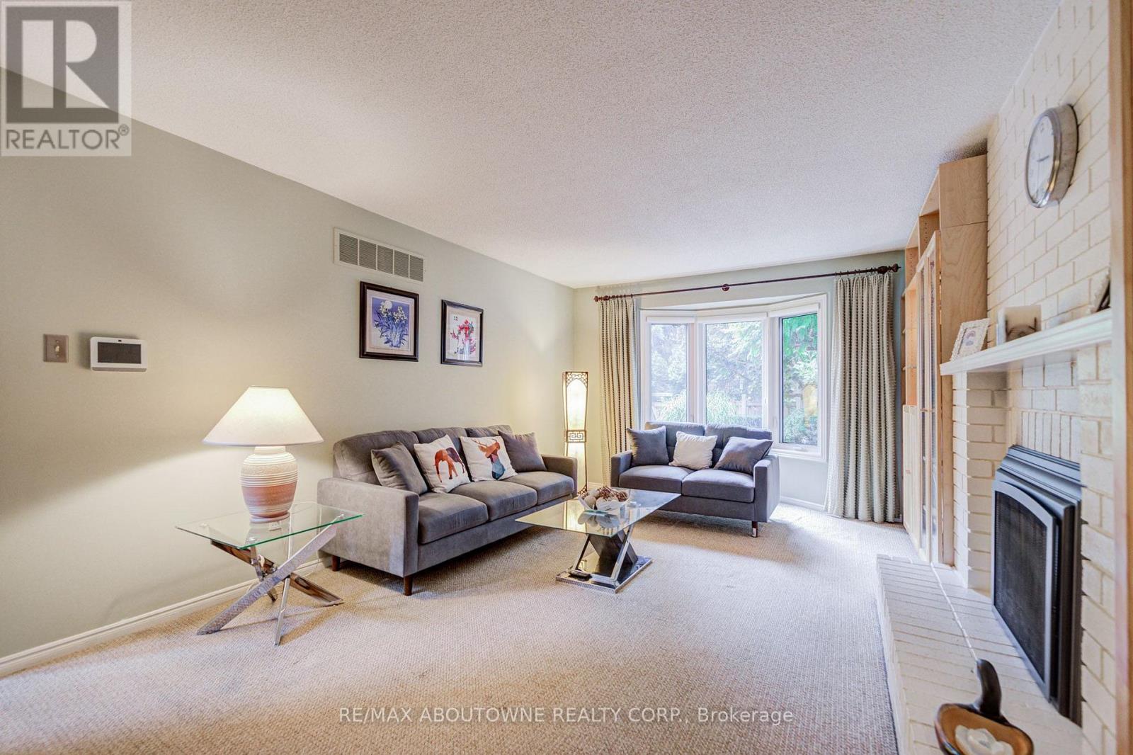 1511 Stoneybrook Trail, Oakville, Ontario  L6M 2R4 - Photo 18 - W13722998