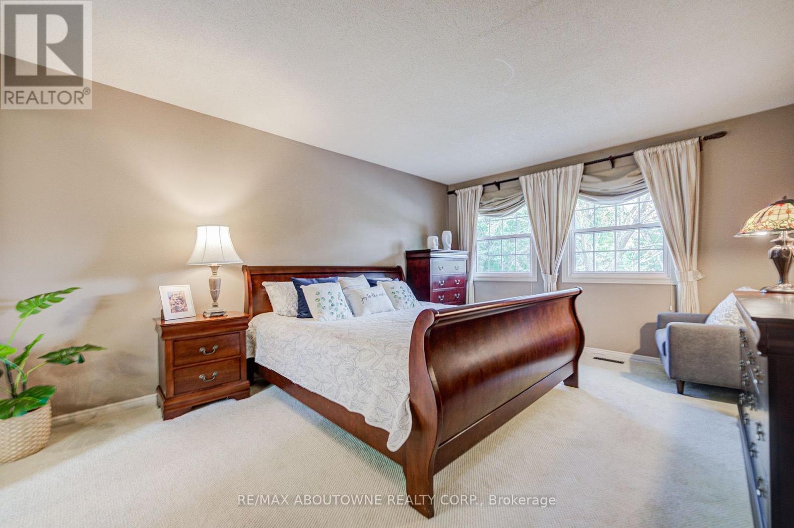 1511 Stoneybrook Trail, Oakville, Ontario  L6M 2R4 - Photo 25 - W13722998