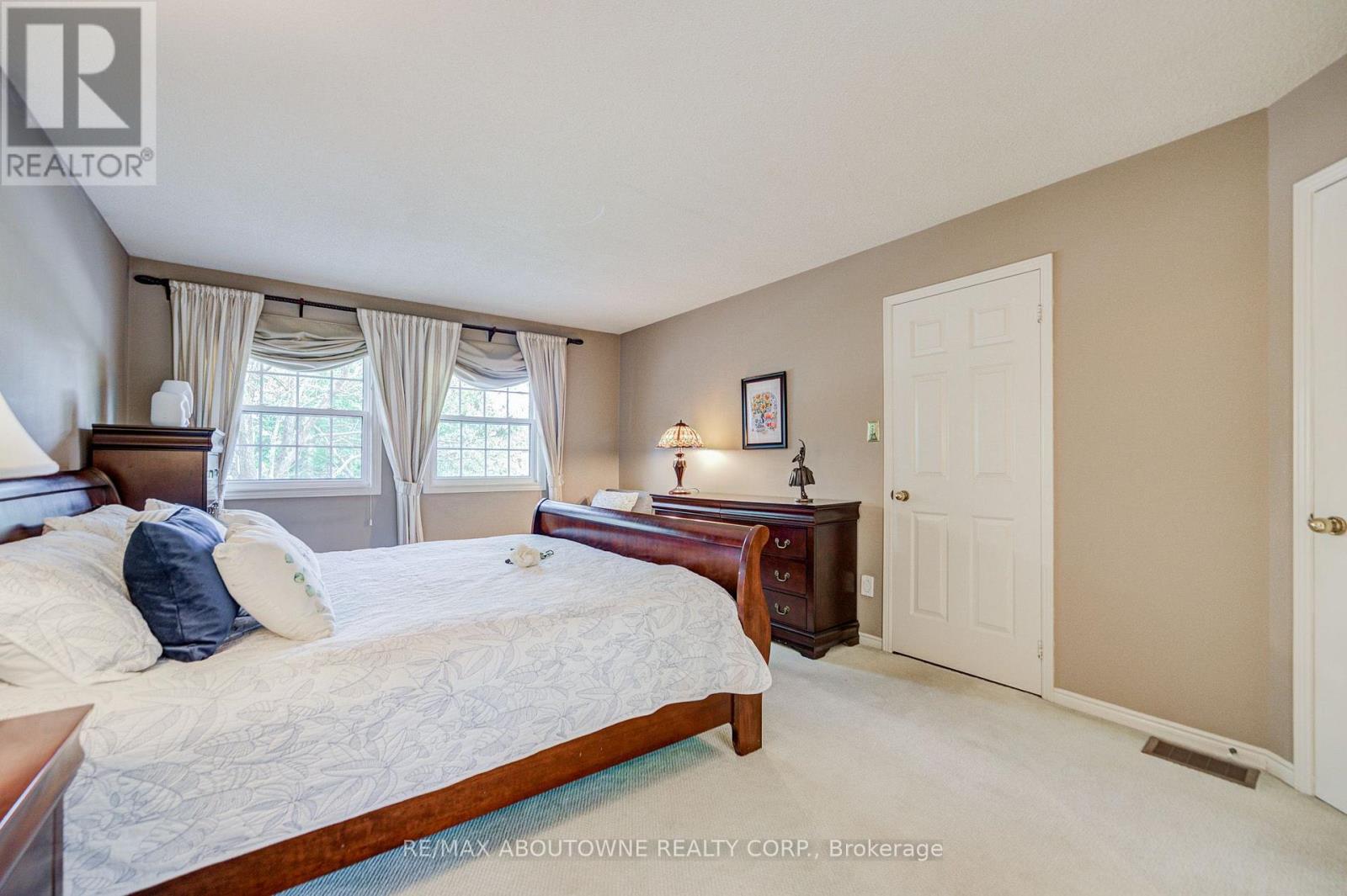 1511 Stoneybrook Trail, Oakville, Ontario  L6M 2R4 - Photo 26 - W13722998