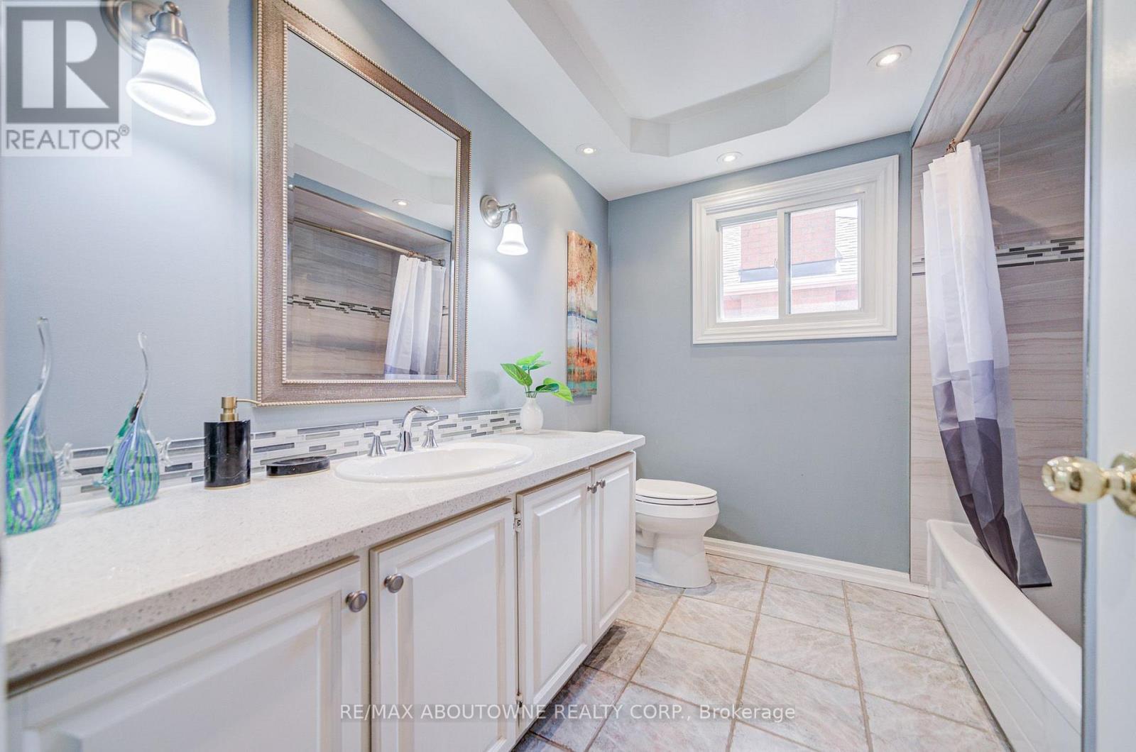 1511 Stoneybrook Trail, Oakville, Ontario  L6M 2R4 - Photo 33 - W13722998