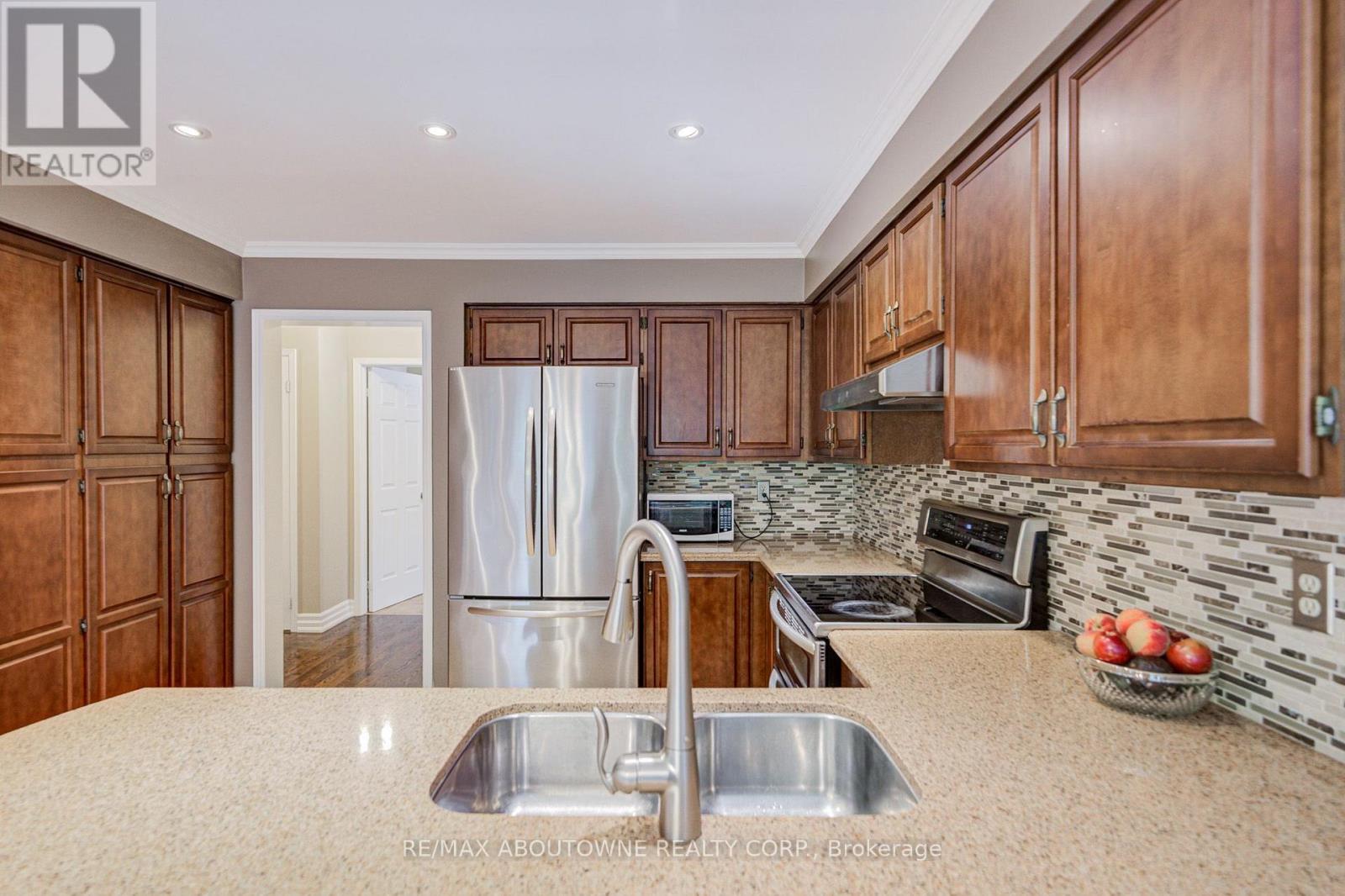 1511 Stoneybrook Trail, Oakville, Ontario  L6M 2R4 - Photo 50 - W13722998