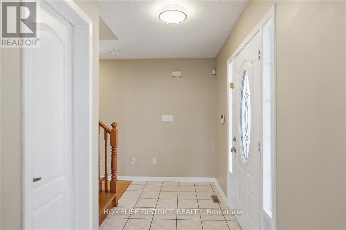 901 Bennett Boulevard, Milton, Ontario  L9T 6X5 - Photo 5 - W13723006