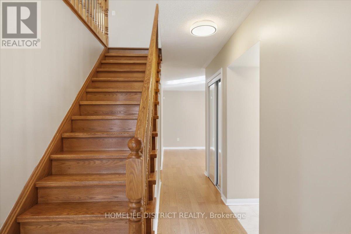 901 Bennett Boulevard, Milton, Ontario  L9T 6X5 - Photo 9 - W13723006