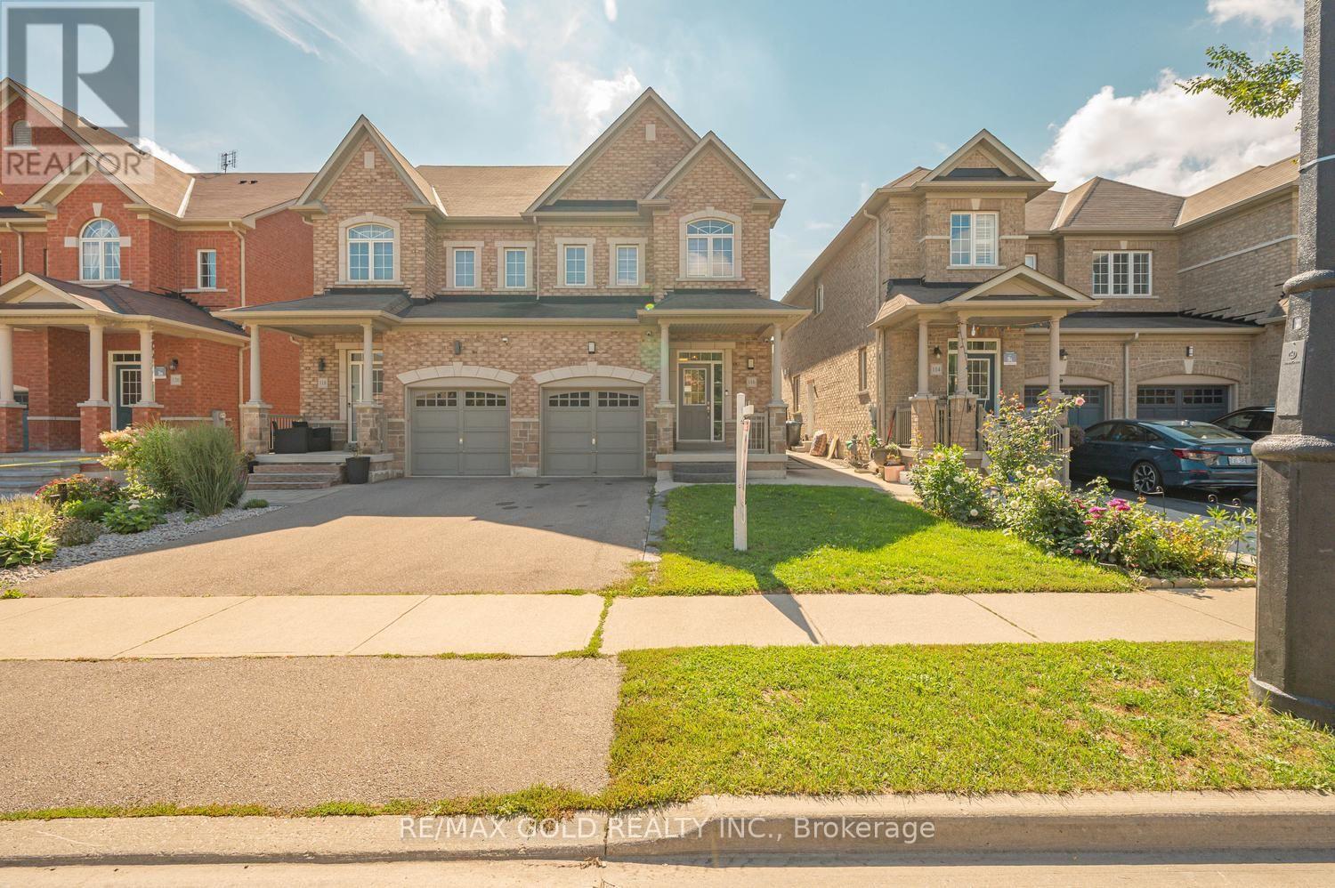 116 Lesabre Crescent, Brampton, Ontario  L6P 0W4 - Photo 3 - W13723008