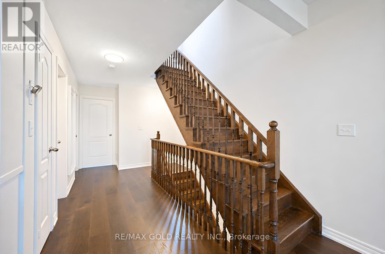 116 Lesabre Crescent, Brampton, Ontario  L6P 0W4 - Photo 32 - W13723008