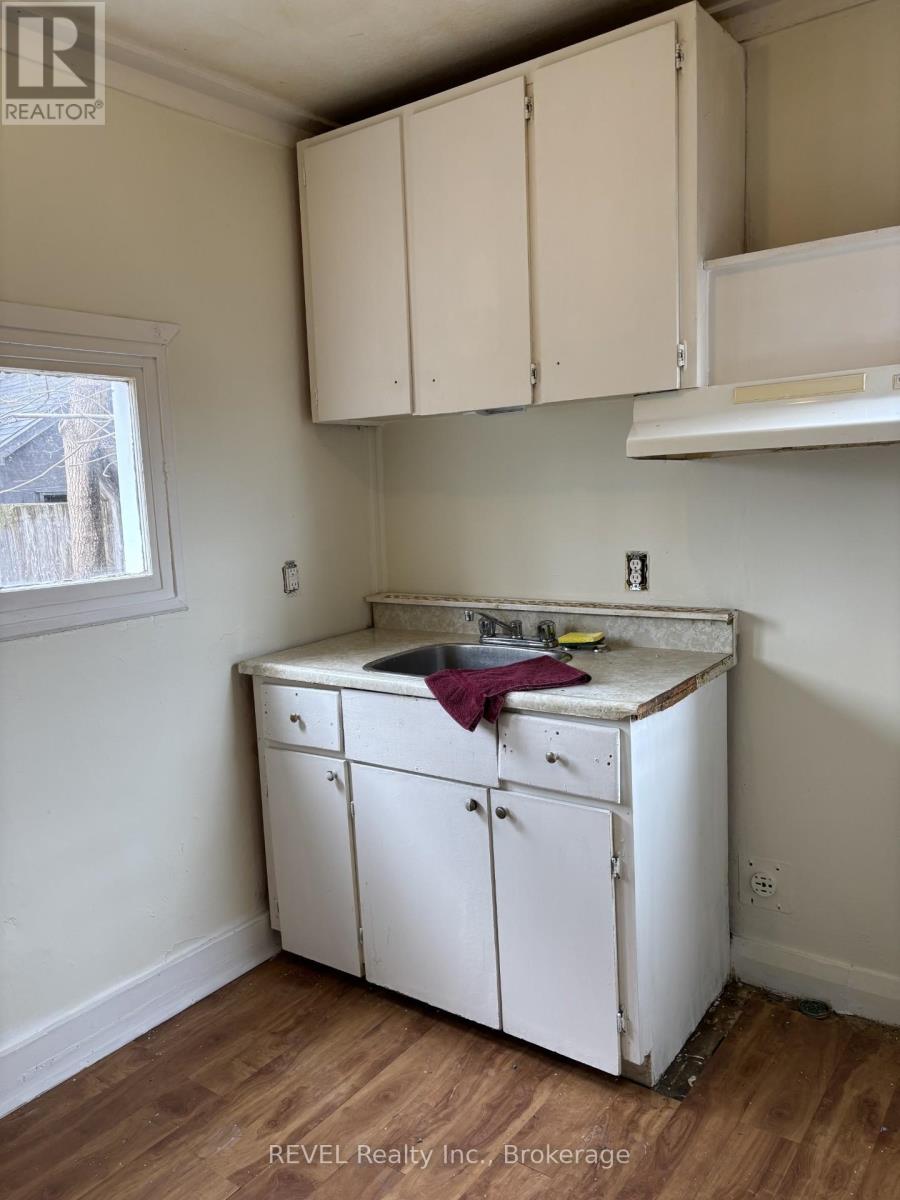 4819 Fourth Avenue, Niagara Falls, Ontario  L2E 4P2 - Photo 16 - X12911732