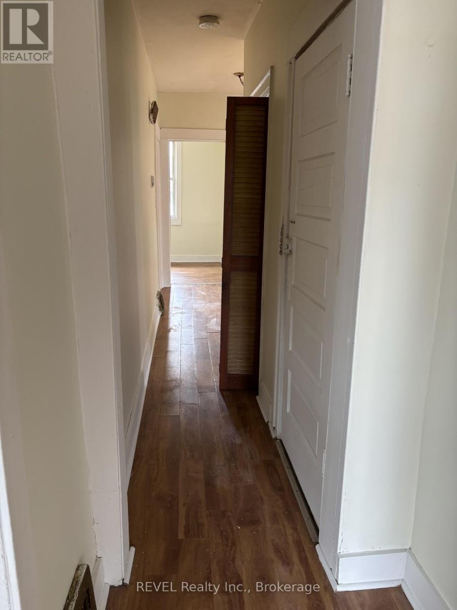 4819 Fourth Avenue, Niagara Falls, Ontario  L2E 4P2 - Photo 11 - X12911732