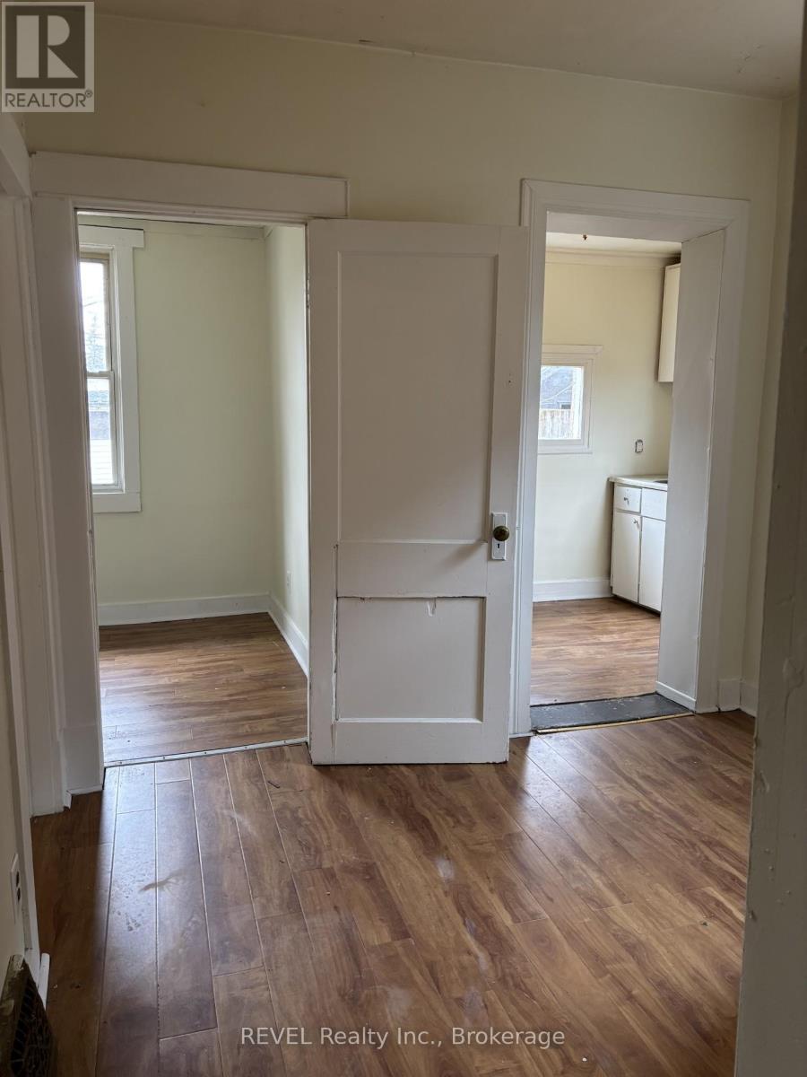 4819 Fourth Avenue, Niagara Falls, Ontario  L2E 4P2 - Photo 13 - X12911732